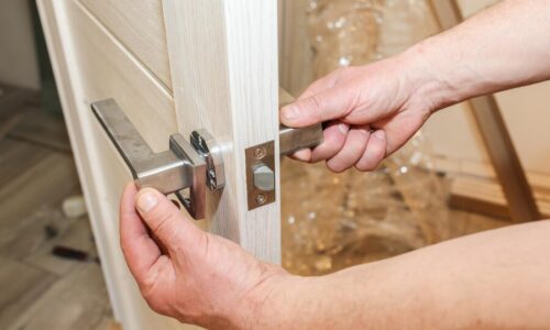 Locksmith Near Me in Denver, CO – How to Find Reliable Services Fast